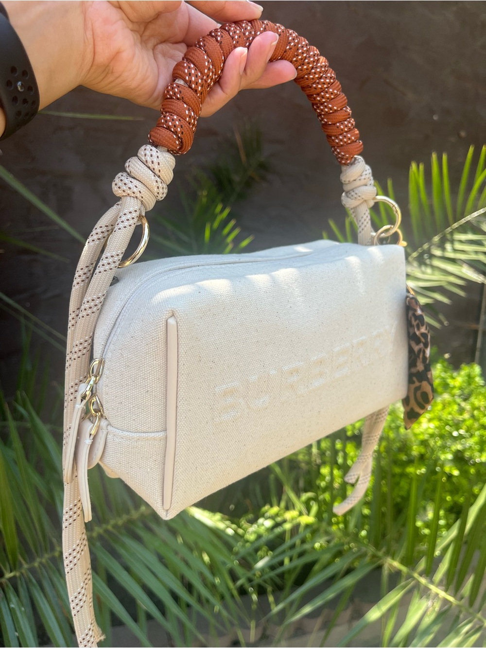Burberry Beauty Hand Bag - Picture 6 of 14